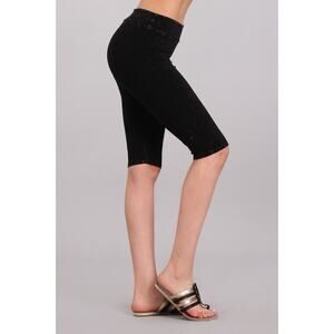 Chatoyant Biker Bermuda Short Black Small